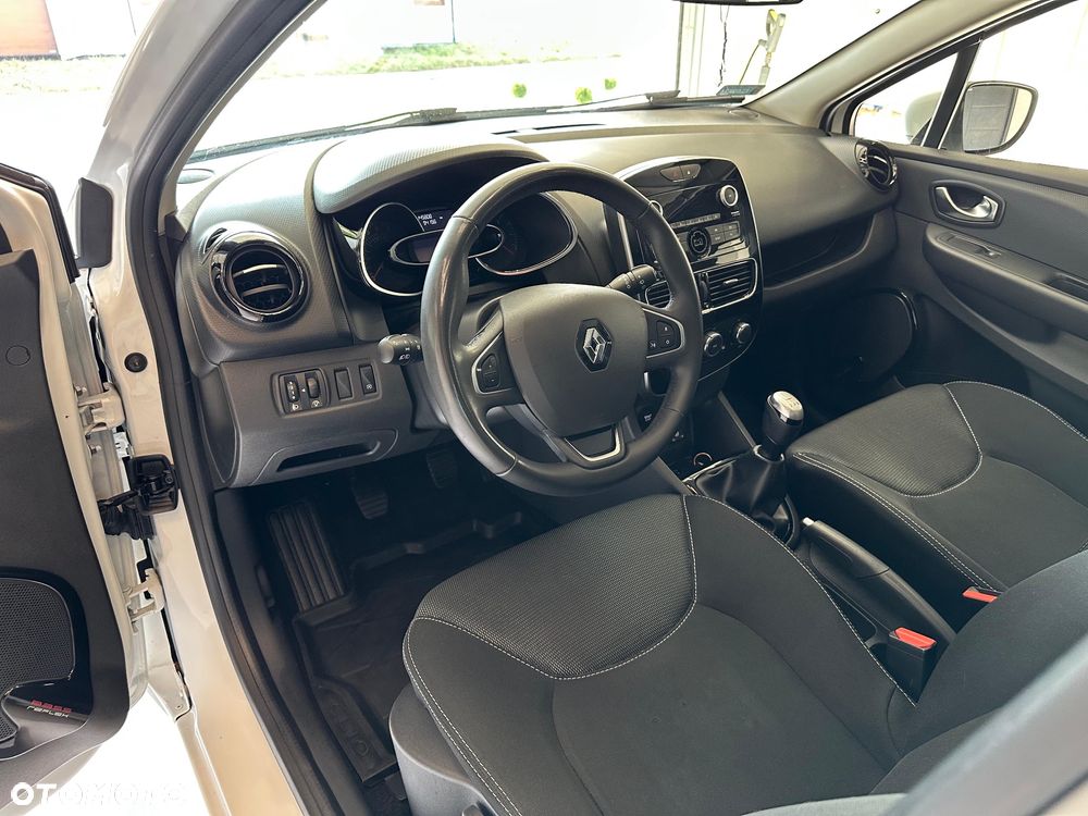 Renault Clio - 10