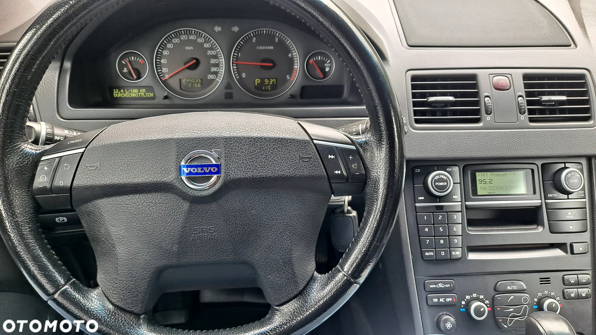 Volvo XC 90 - 32