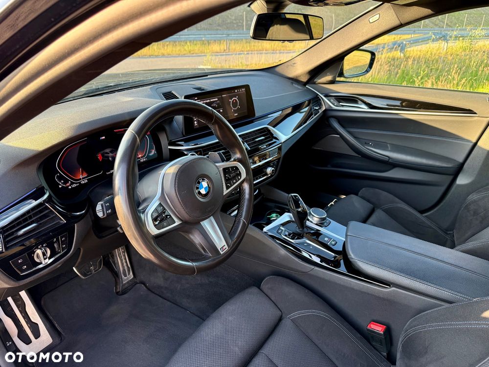 BMW Seria 5 530i xDrive M Sport sport - 8