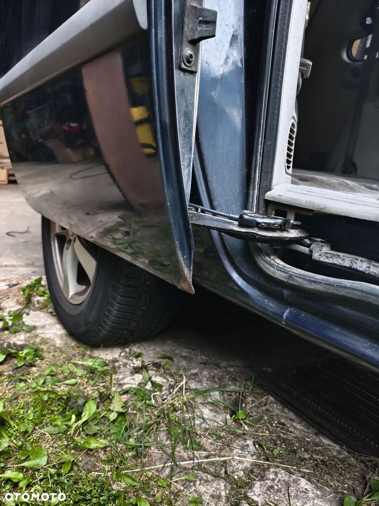 Dodge Grand Caravan - 10