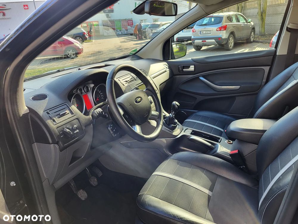 Ford Kuga 2.0 TDCi 2x4 Titanium - 9