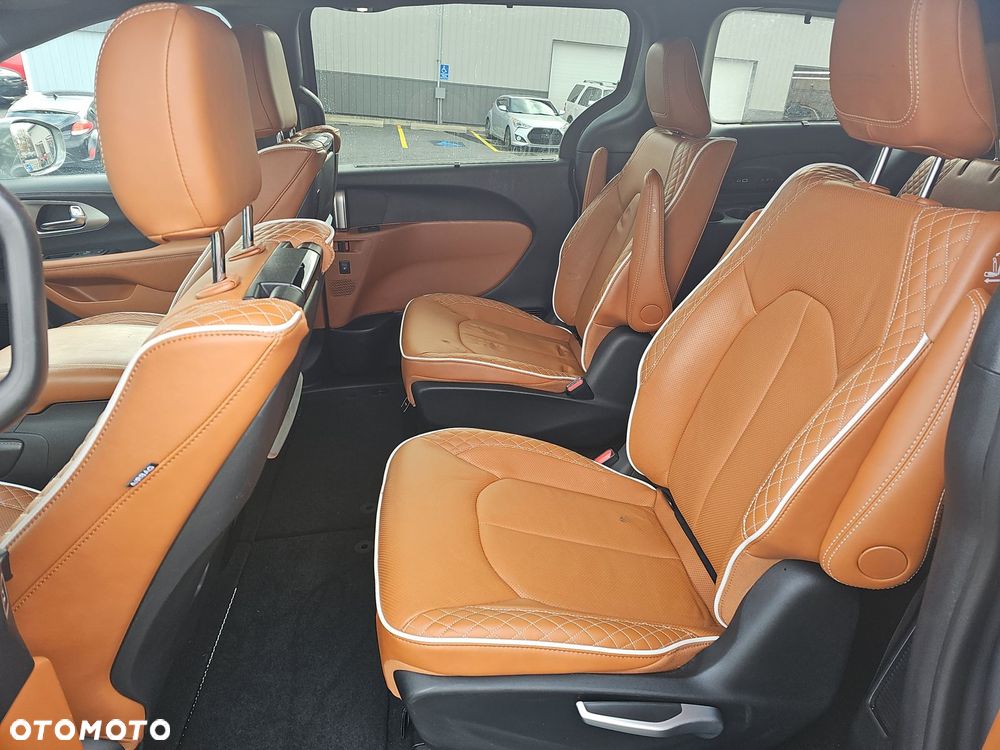 Chrysler Pacifica - 13