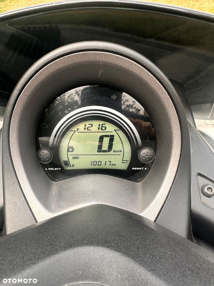 Yamaha NMAX - 8
