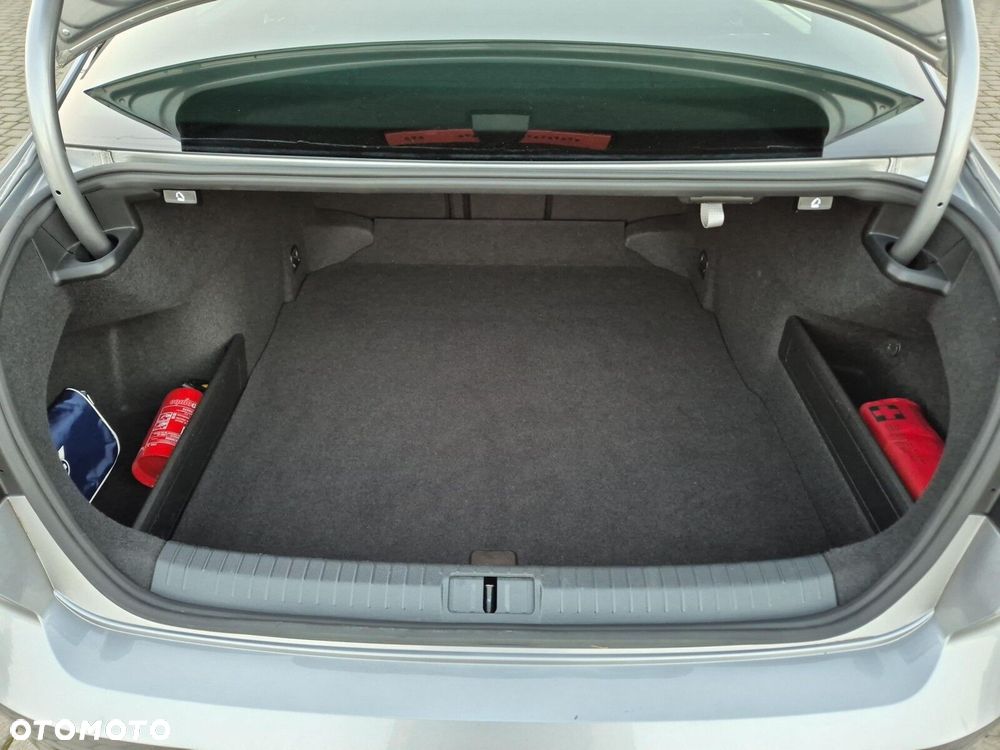 Volkswagen Passat 2.0 TDI EVO Business DSG - 31