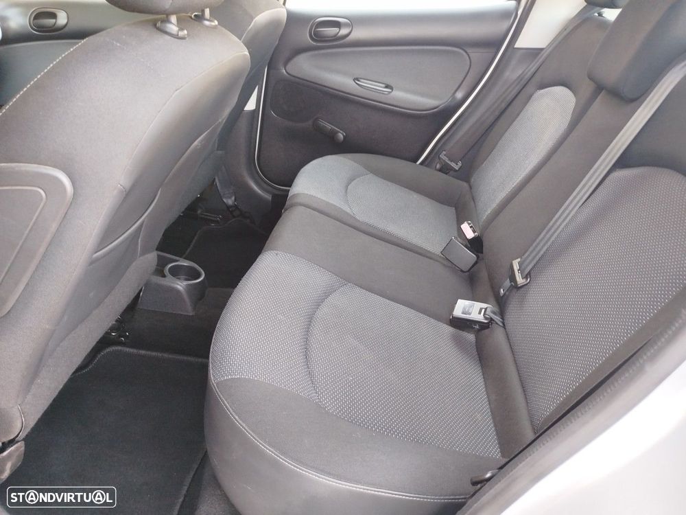 Peugeot 206+ 1.1 Urban - 20