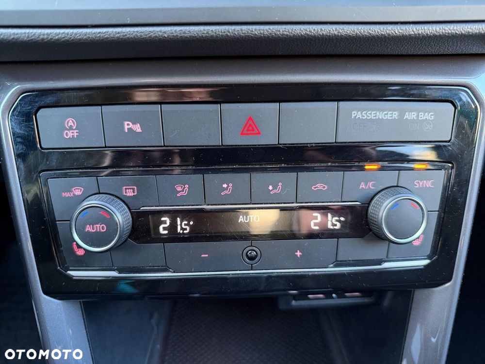 Volkswagen T-Cross - 24