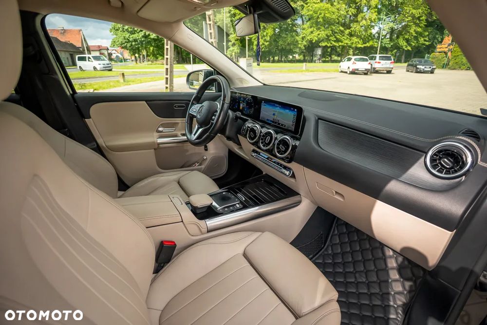 Mercedes-Benz GLA 250 4-Matic - 22