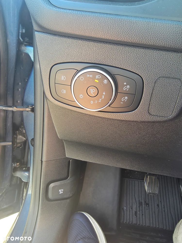 Ford Focus 1.5 EcoBlue Active - 8
