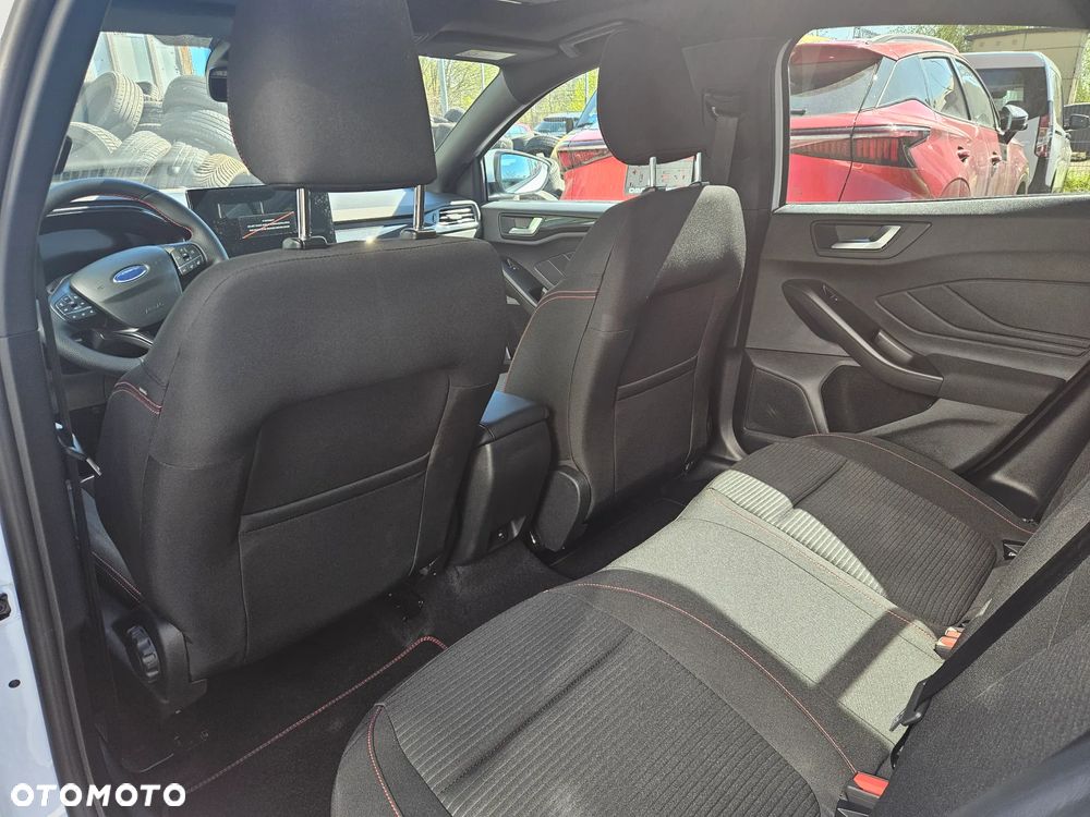 Ford Focus 1.0 EcoBoost mHEV ST-Line X - 15