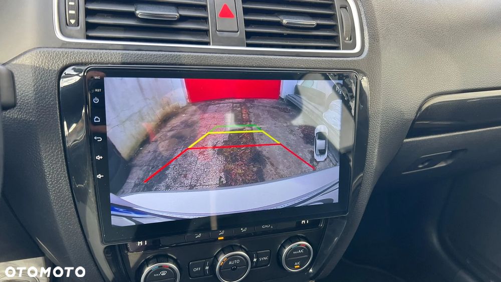 Volkswagen Jetta 1.4 TSI Comfortline - 14