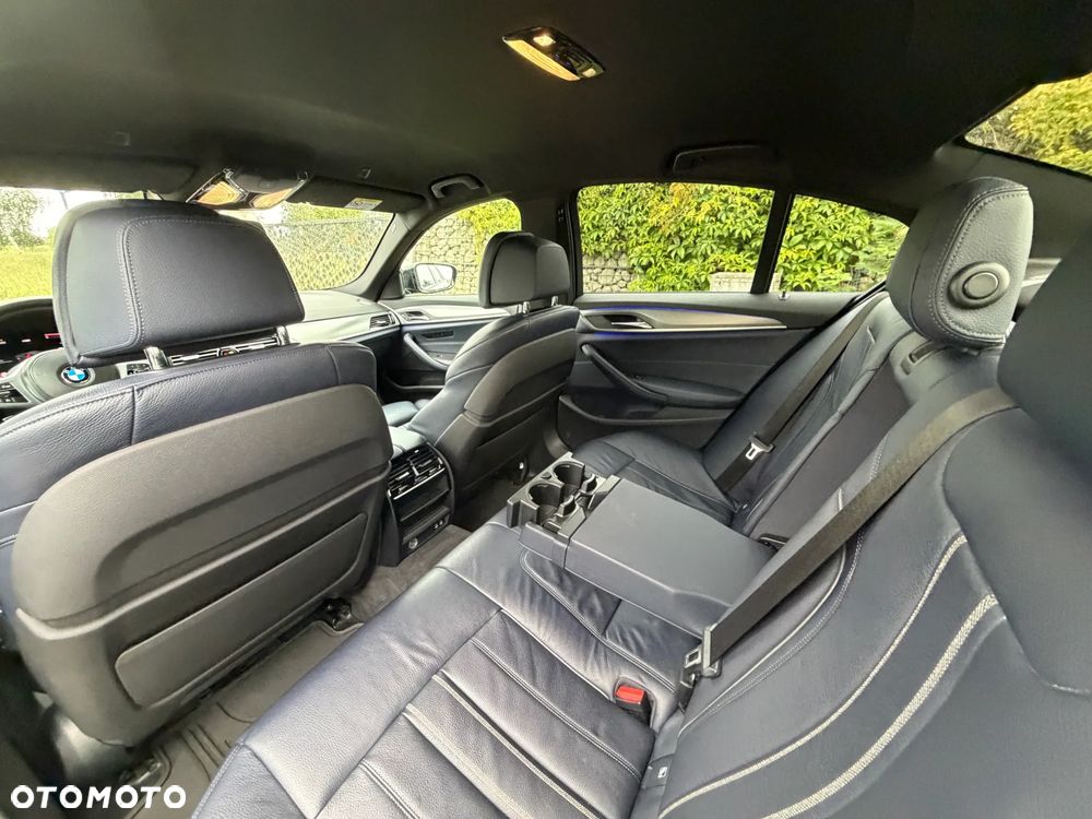 BMW Seria 5 520d xDrive M Sport sport - 35