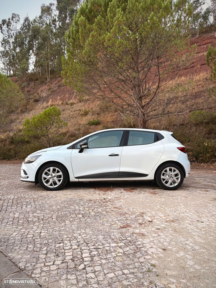 Renault Clio - 8