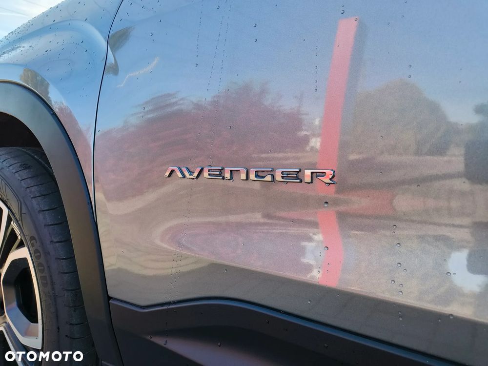 Jeep Avenger 1.2 T3 mHEV Altitude FWD eDCT6 - 18