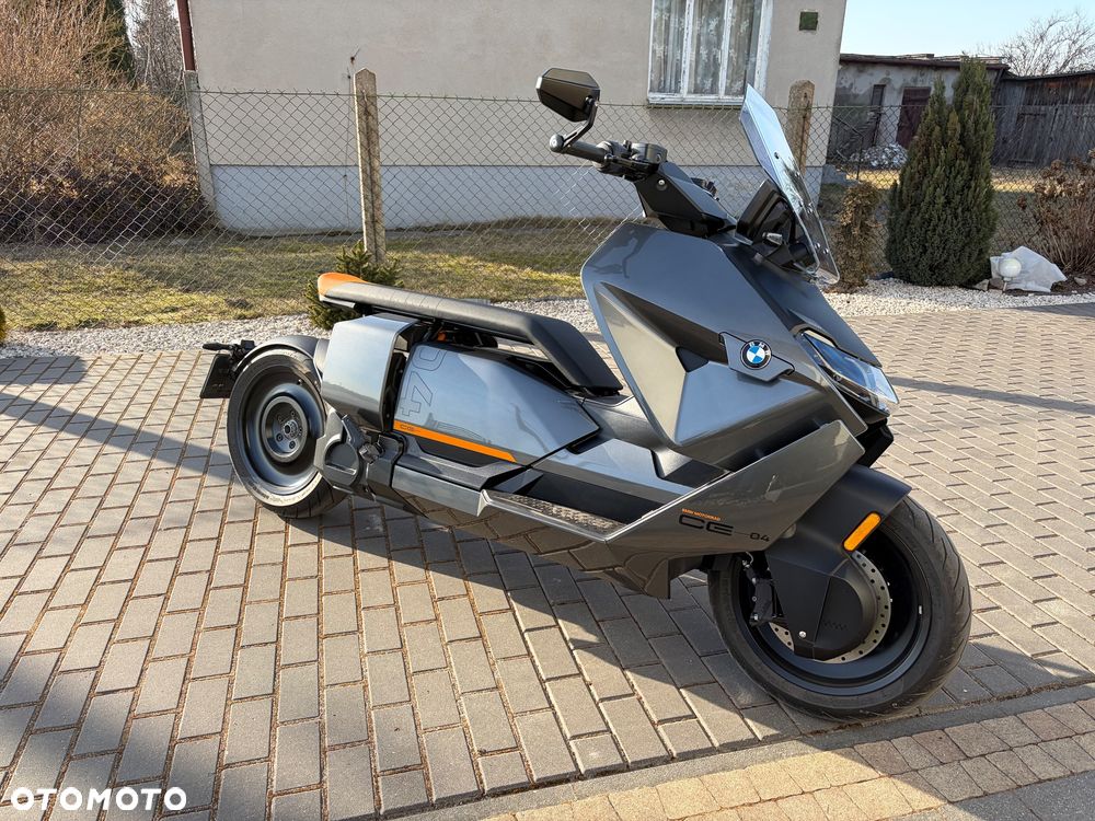 BMW CE 04 - 15