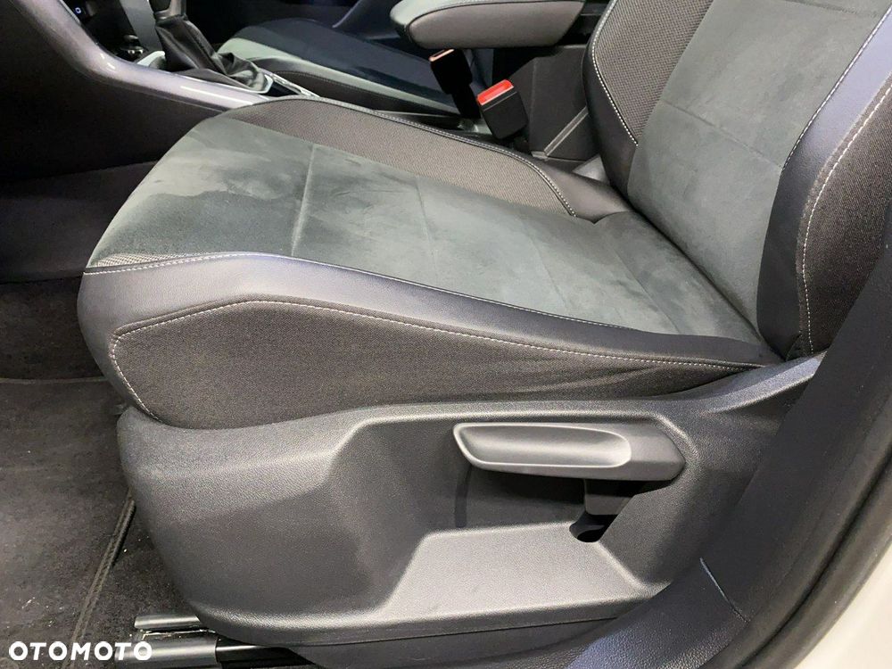 Volkswagen T-Roc - 14