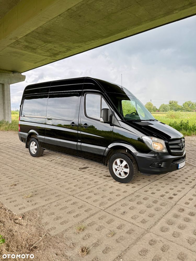 Mercedes-Benz Sprinter - 13