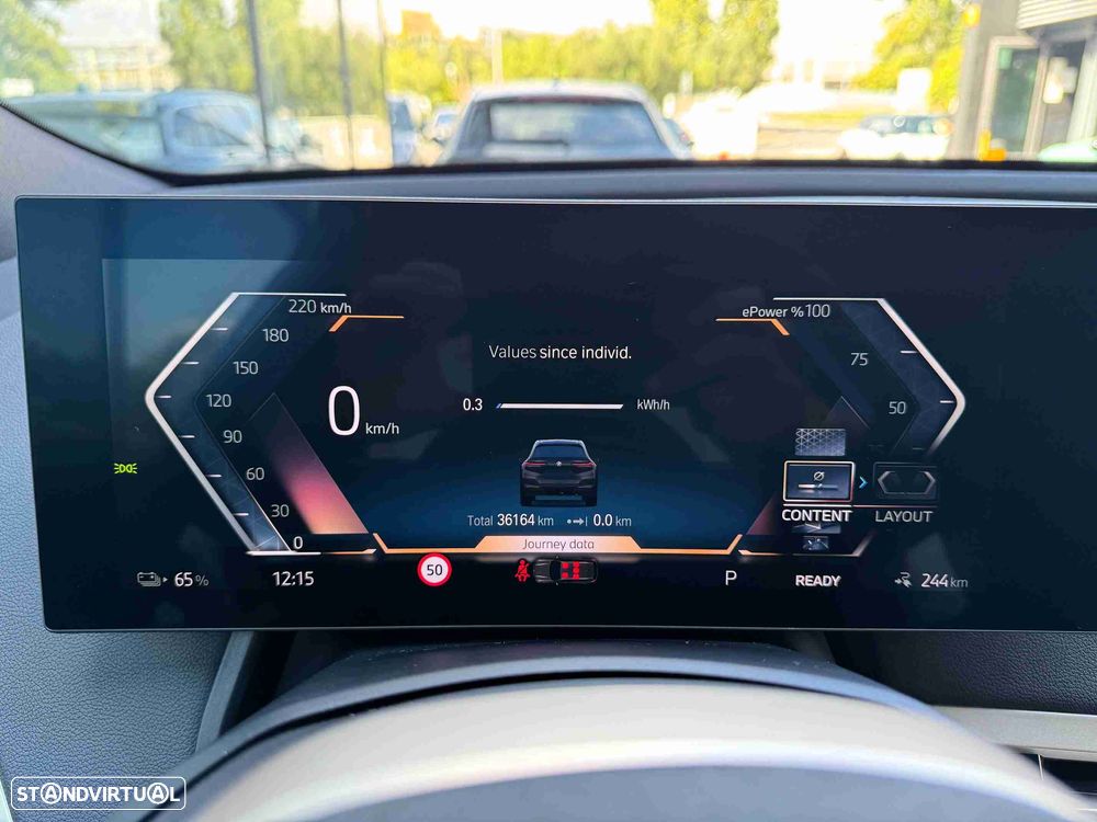 BMW iX xDrive 40 - 12