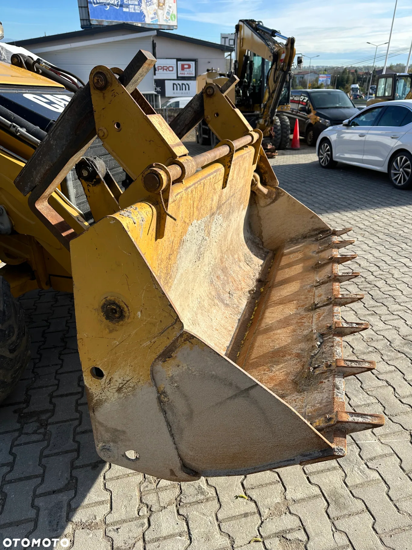 Caterpillar 428F2 - 11