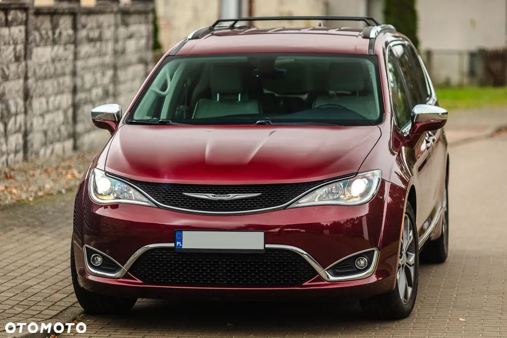 Chrysler Pacifica - 3