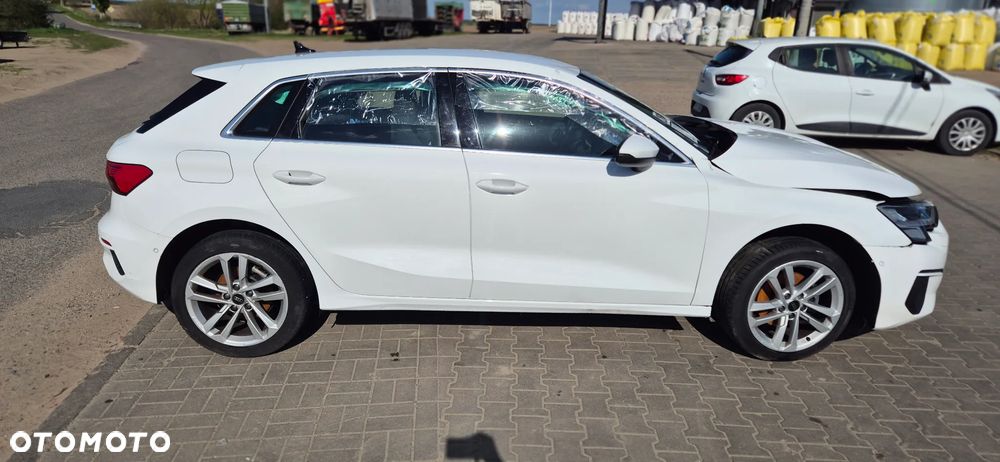 Audi A3 Sportback 30 TDI Advanced S tronic - 4