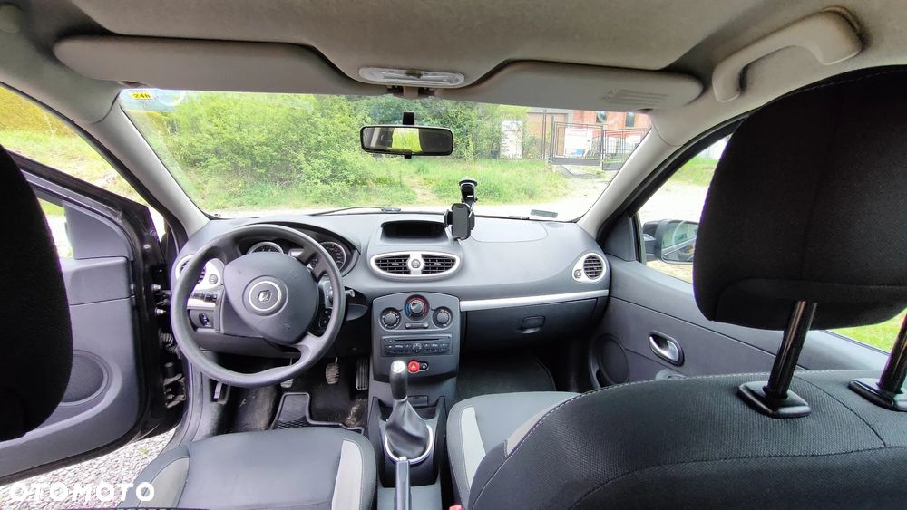 Renault Clio 1.2 16V Alize - 5