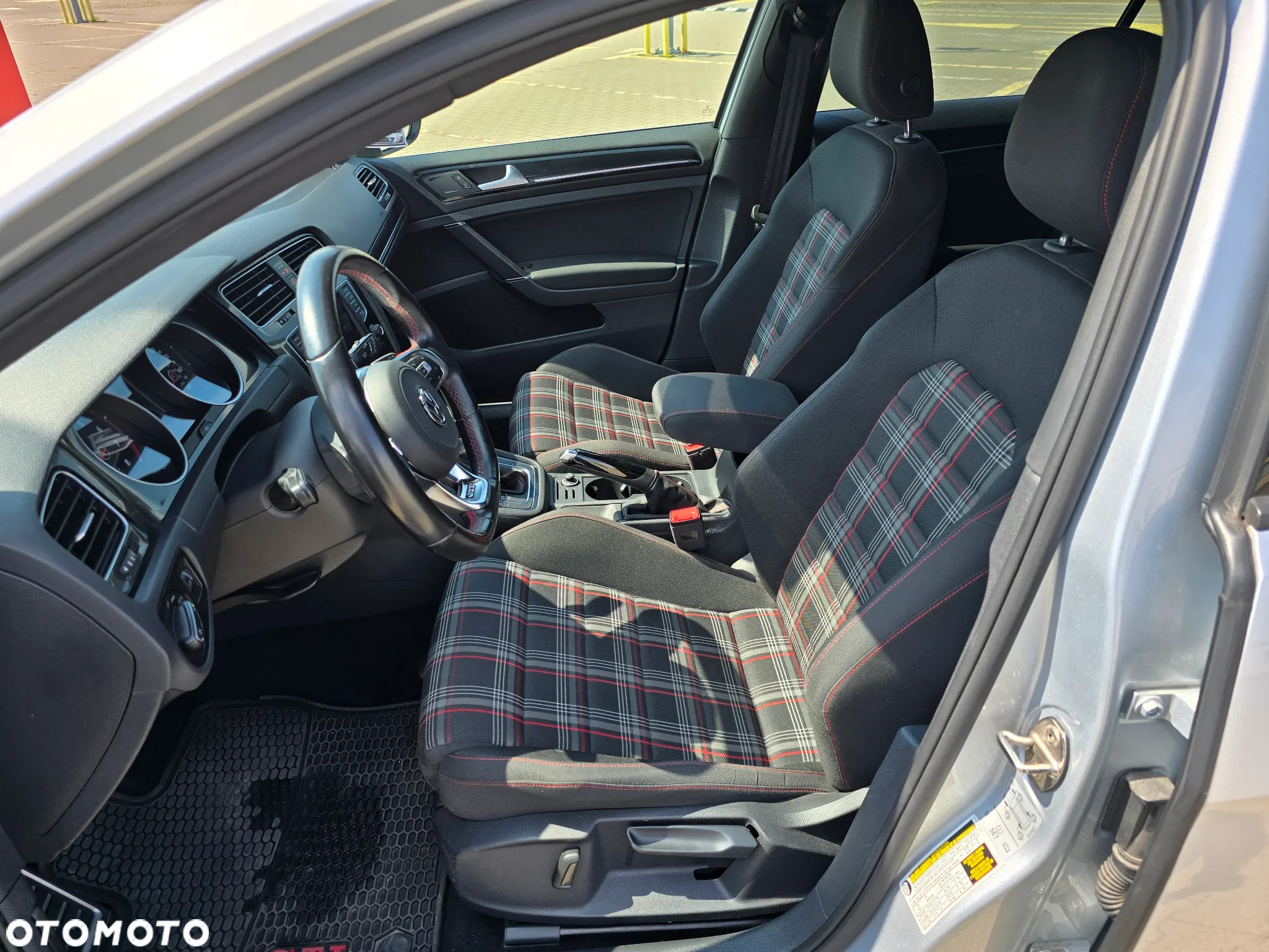 Volkswagen Golf GTI BlueMotion Technology DSG - 15