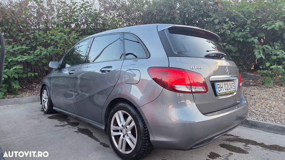 Mercedes-Benz B 180 - 4