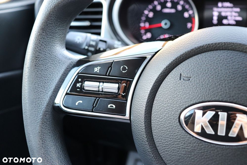 Kia Ceed - 13