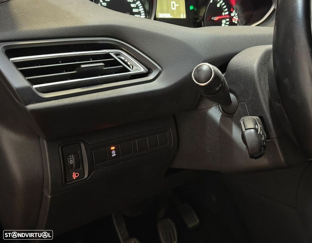 Peugeot 308 SW 1.5 BlueHDi Allure - 18