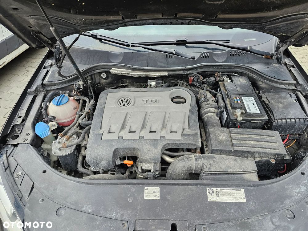 Volkswagen Passat 2.0 TDI Highline - 24