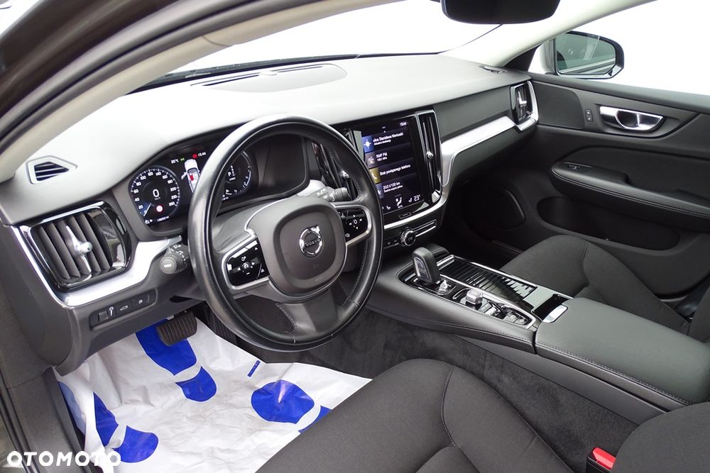 Volvo V60 T6 AWD Recharge Geartronic RDesign Expression - 21