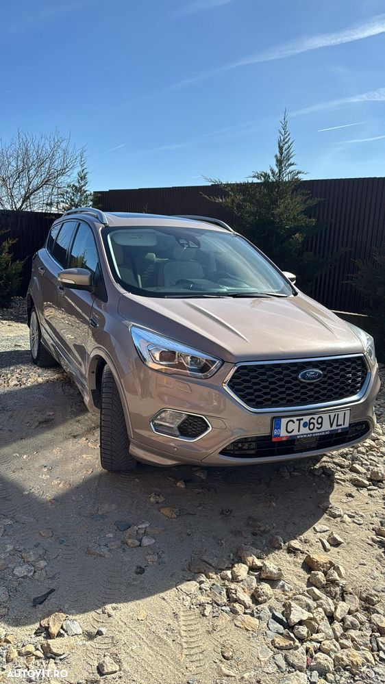 Ford Kuga 2.0 TDCi 4x4 Aut. Vignale - 2