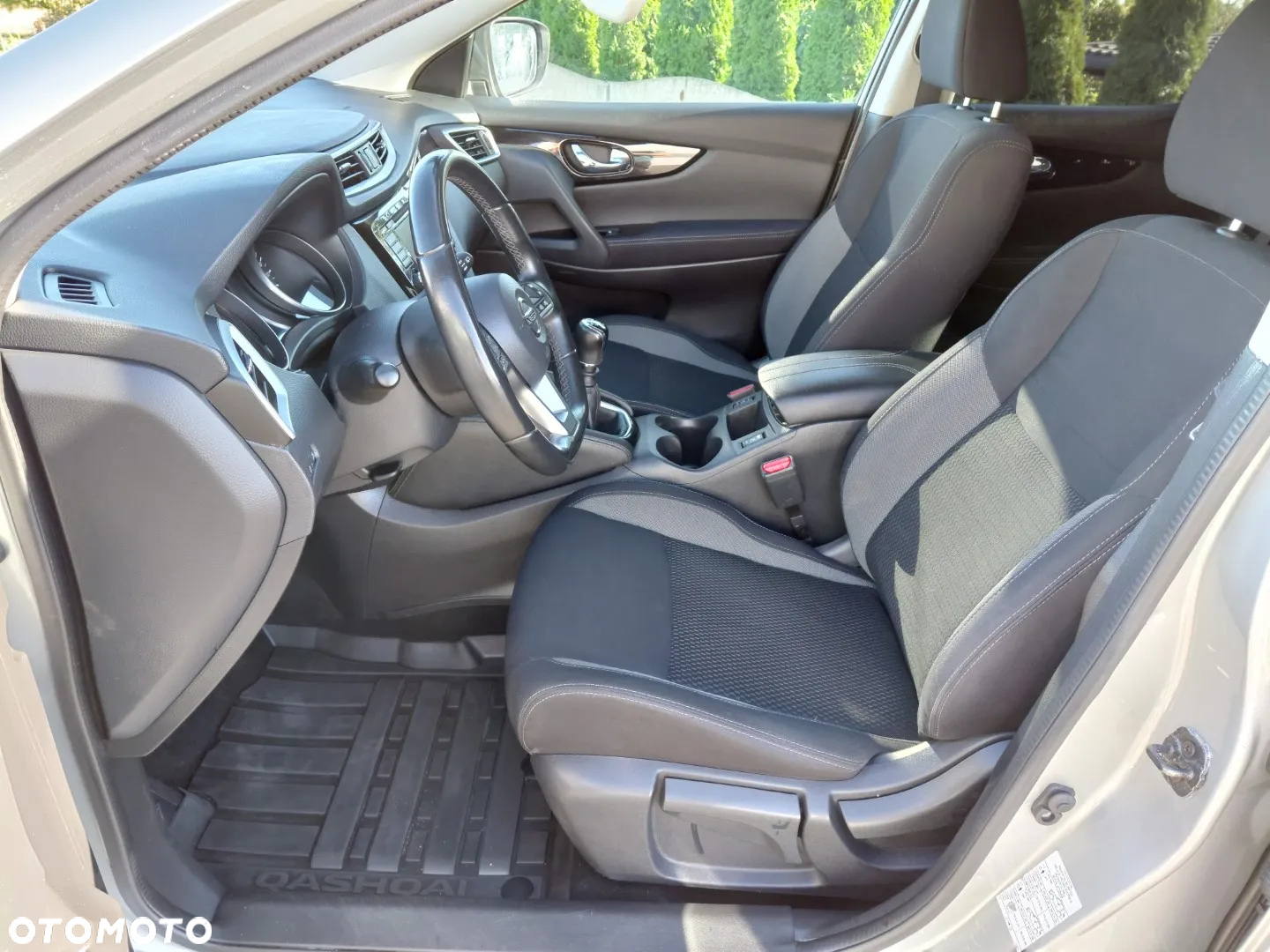 Nissan Qashqai 1.3 DIG-T TEKNA - 14