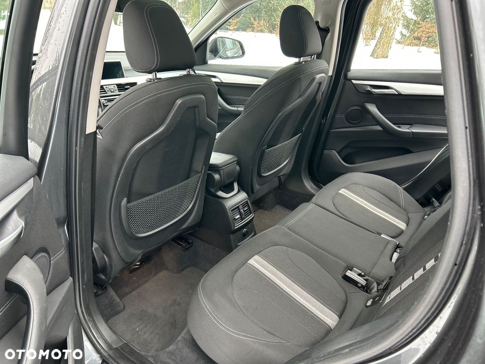 BMW X1 xDrive20d Sport Line sport - 12
