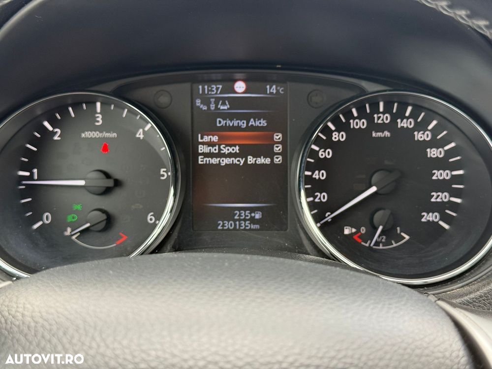 Nissan Qashqai 1.6 DCI Start/Stop Tekna - 12