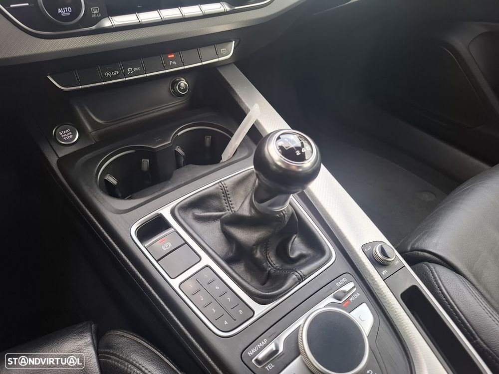 Audi A4 Avant 2.0 TDI S-line - 23