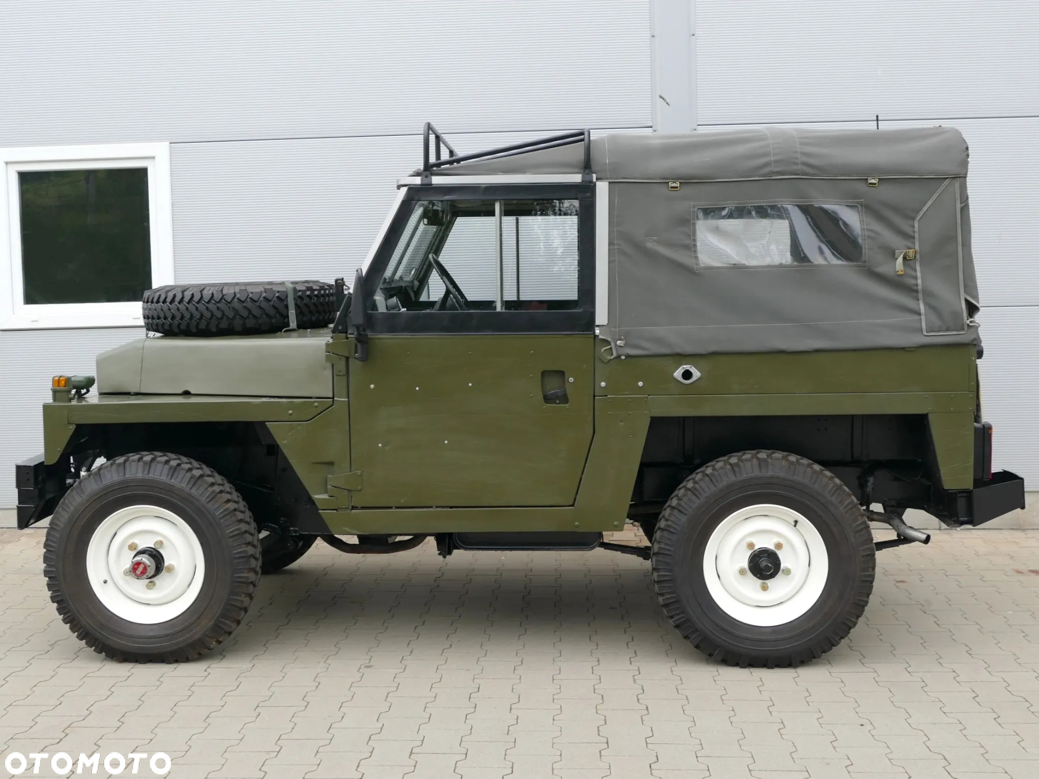 Land Rover Inny - 5
