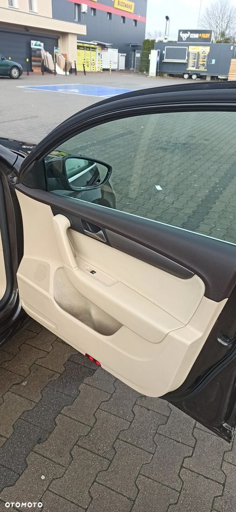 Volkswagen Passat 2.0 TDI Comfortline - 8