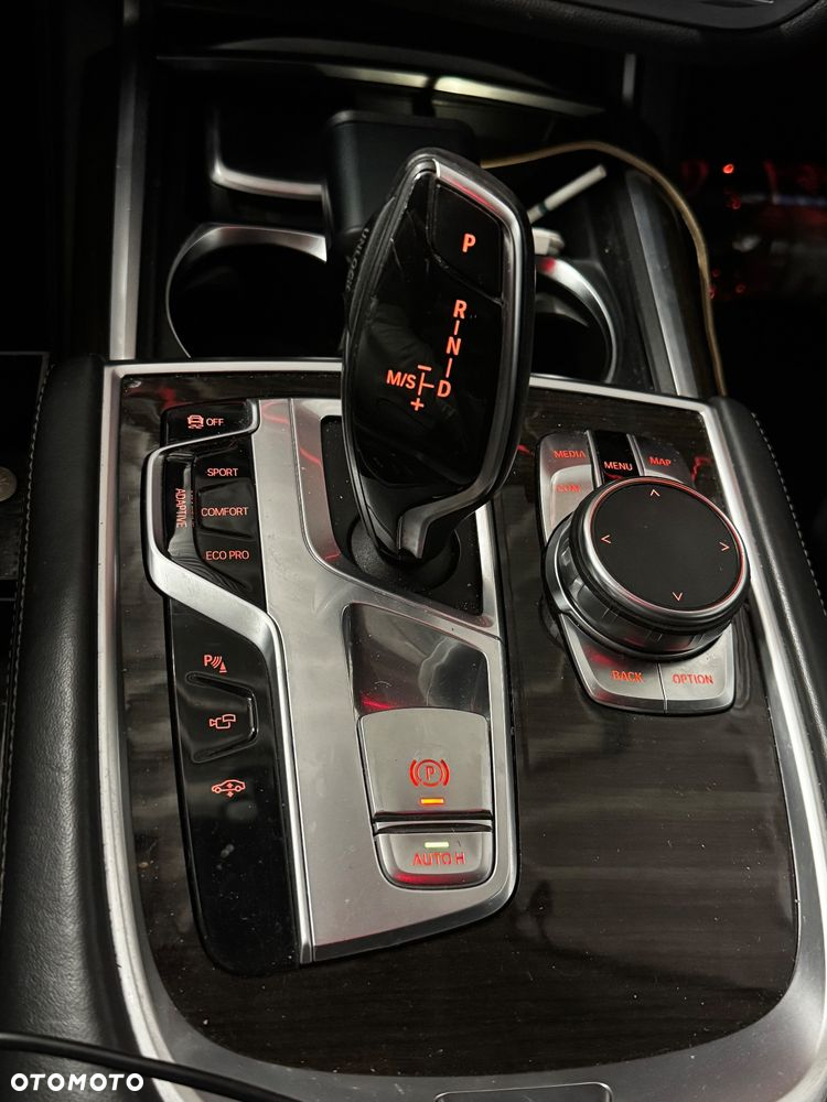 BMW Seria 7 730d xDrive - 9