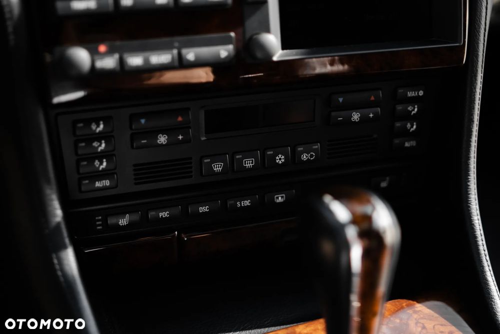 BMW Seria 7 750iL - 14