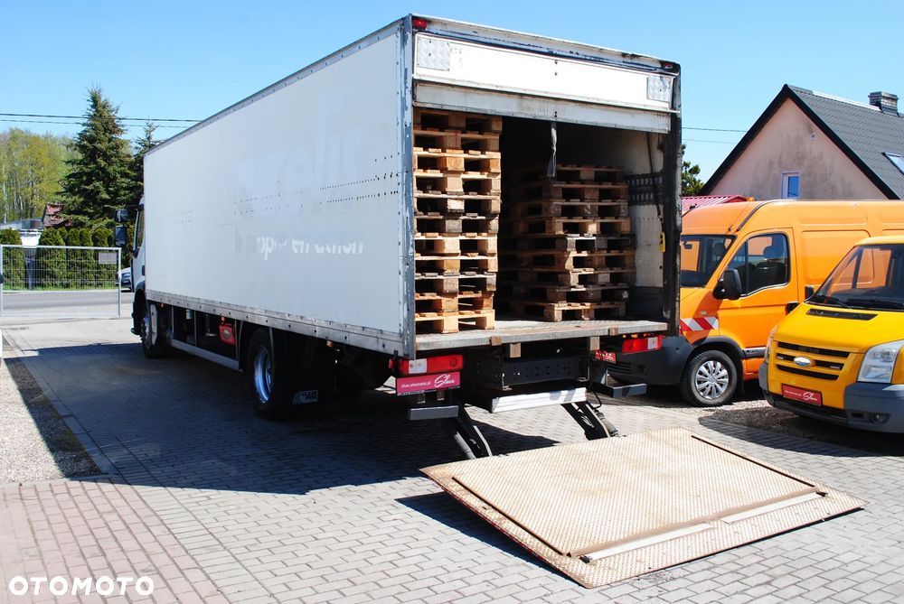 Renault Premium 280 Kontener Winda DHOLLANDIA Długość Kontenera 830 CM Szerokość: 250 CM Wysokość: 210 CM Rok: 2007 - 19