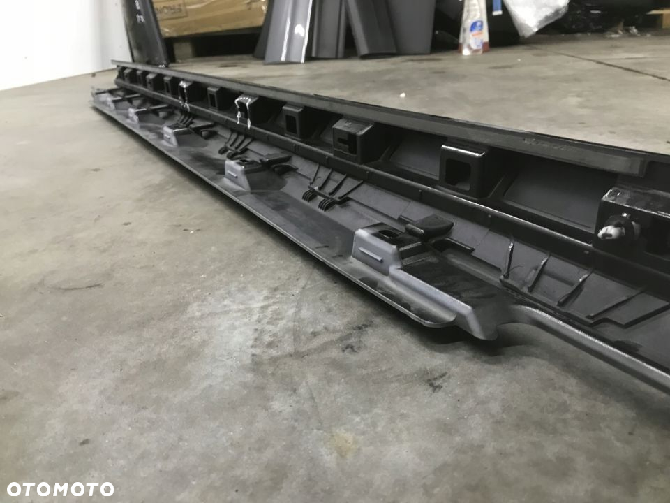 Nakładka progu VW Arteon 17r.- prawa listwa próg zewnętrzny 3G8853858 - 10