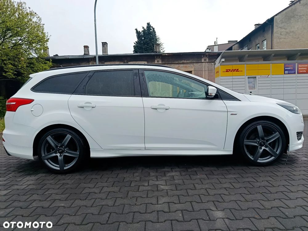 Ford Focus 1.5 EcoBoost STart-Stopp-System ST-LINE - 9