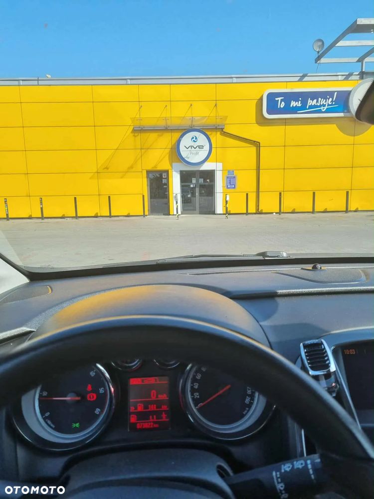 Opel Astra 1.7 CDTI DPF Cosmo - 3