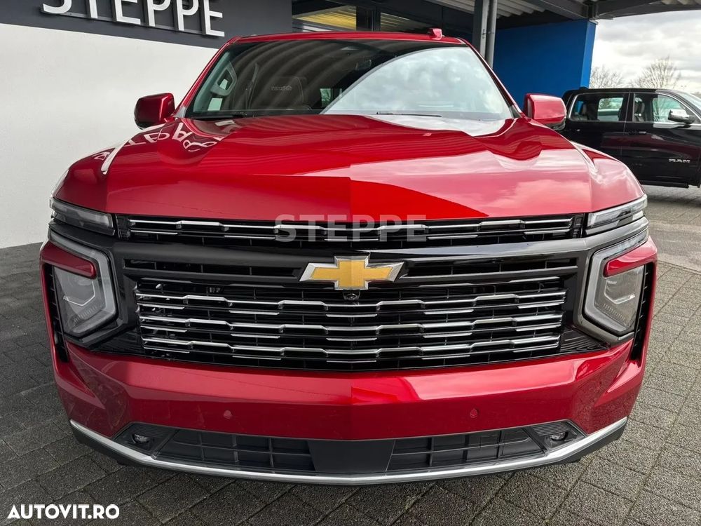 Chevrolet Suburban - 3