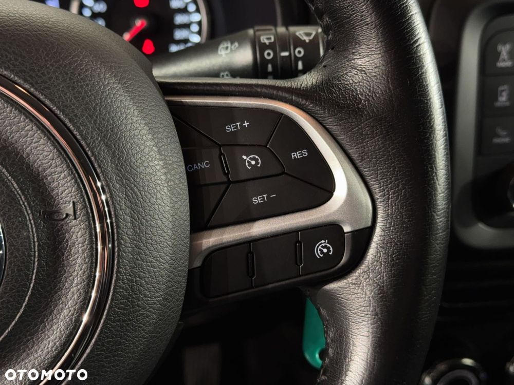Jeep Renegade - 17