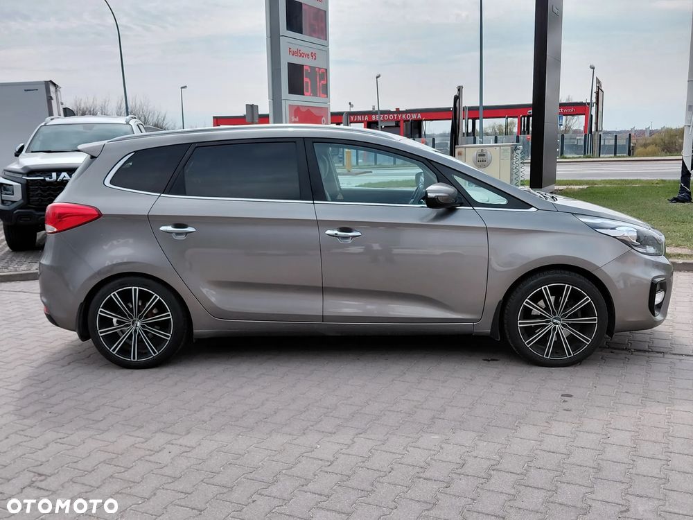 Kia Carens 1.7 CRDi Business Line 7DCT - 6