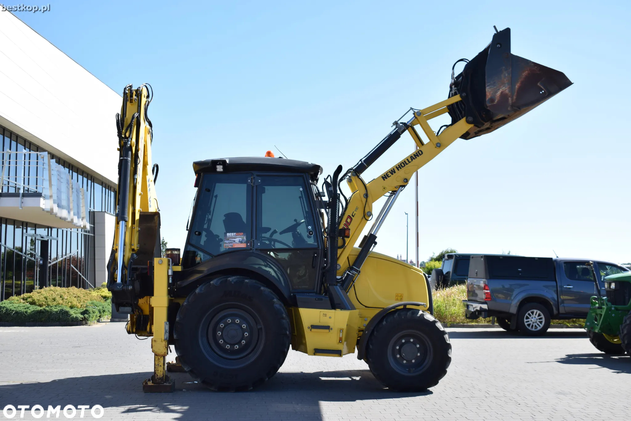 New Holland B110C - 15