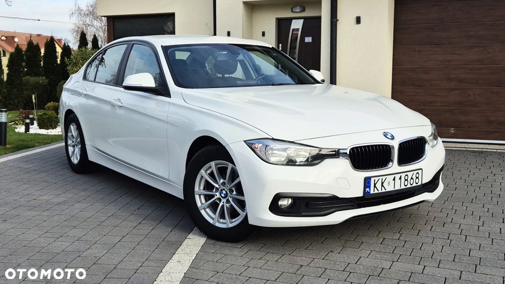 BMW Seria 3 318i Luxury Line - 31