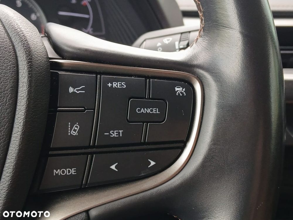 Lexus UX - 31